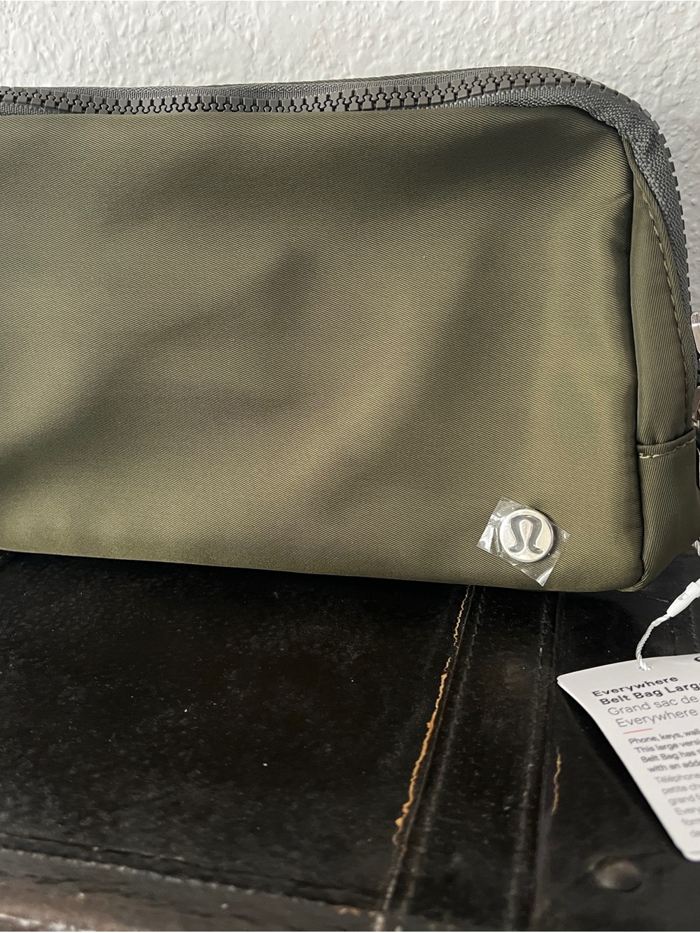 lululemon athletica Olive Crossbody Pouch
